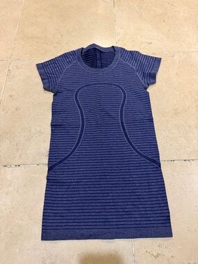 lululemon athletica Short Sleeve Seamless Ribbed Dress -